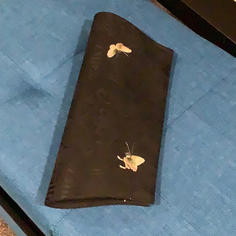 Black bag w butterfly